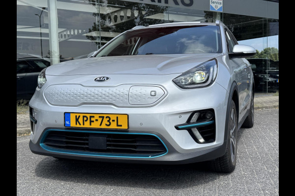Kia e-Niro ExecutiveLine Sky 64 kWh | SOH: 93,9% | 3 Fase | Warmtepomp | Schuifdak | Adaptive CC | LED | Climate |