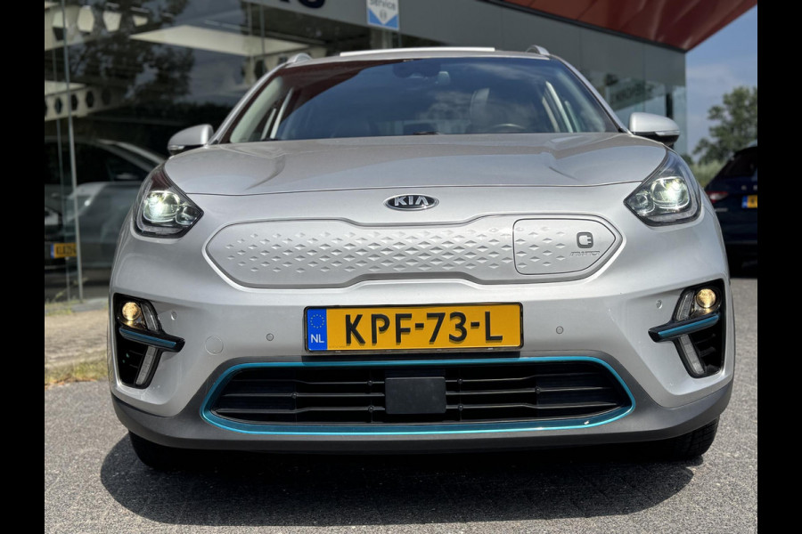 Kia e-Niro ExecutiveLine Sky 64 kWh | SOH: 93,9% | 3 Fase | Warmtepomp | Schuifdak | Adaptive CC | LED | Climate |