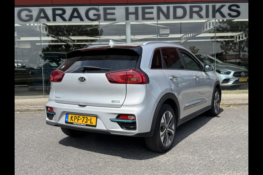 Kia e-Niro ExecutiveLine Sky 64 kWh | SOH: 93,9% | 3 Fase | Warmtepomp | Schuifdak | Adaptive CC | LED | Climate |