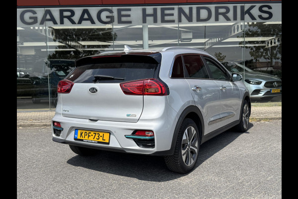 Kia e-Niro ExecutiveLine Sky 64 kWh | SOH: 93,9% | 3 Fase | Warmtepomp | Schuifdak | Adaptive CC | LED | Climate |
