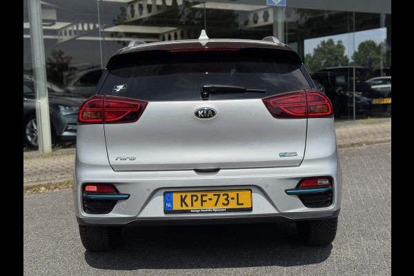 Kia e-Niro ExecutiveLine Sky 64 kWh | SOH: 93,9% | 3 Fase | Warmtepomp | Schuifdak | Adaptive CC | LED | Climate |