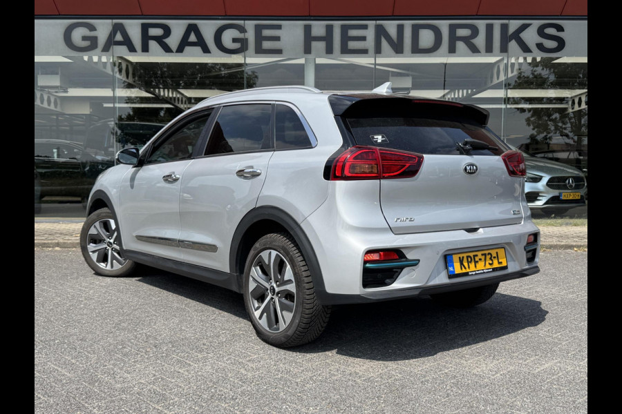 Kia e-Niro ExecutiveLine Sky 64 kWh | SOH: 93,9% | 3 Fase | Warmtepomp | Schuifdak | Adaptive CC | LED | Climate |