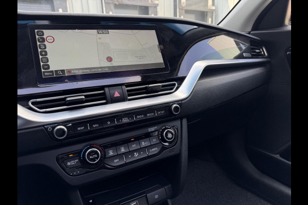 Kia e-Niro ExecutiveLine Sky 64 kWh | SOH: 93,9% | 3 Fase | Warmtepomp | Schuifdak | Adaptive CC | LED | Climate |