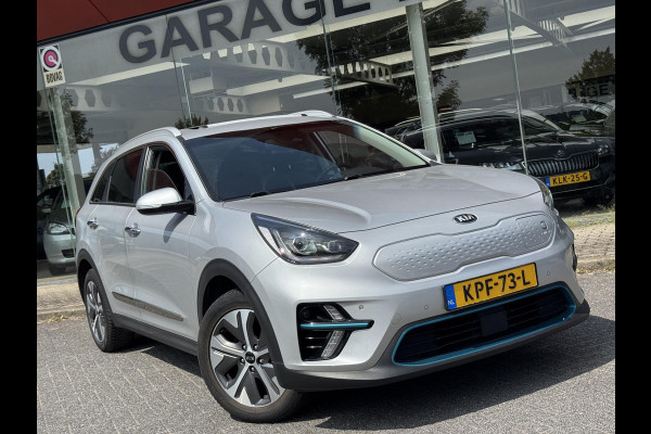Kia e-Niro ExecutiveLine Sky 64 kWh | SOH: 93,9% | 3 Fase | Warmtepomp | Schuifdak | Adaptive CC | LED | Climate |