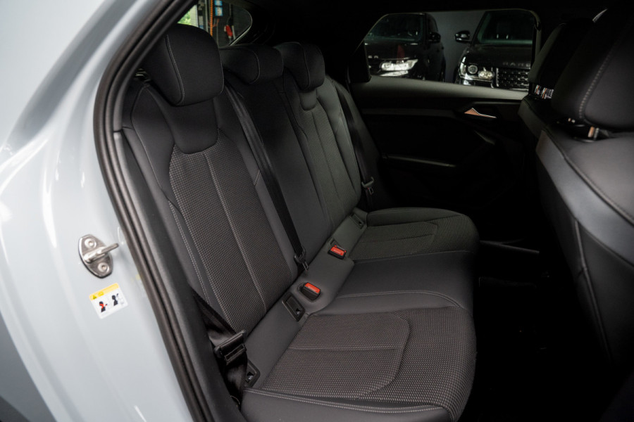Audi A1 Sportback 40 TFSI S- Line Leder Camera Navi Virtual Climate Sonos PDC LM velgen Stoelverwarming Carplay BTW auto