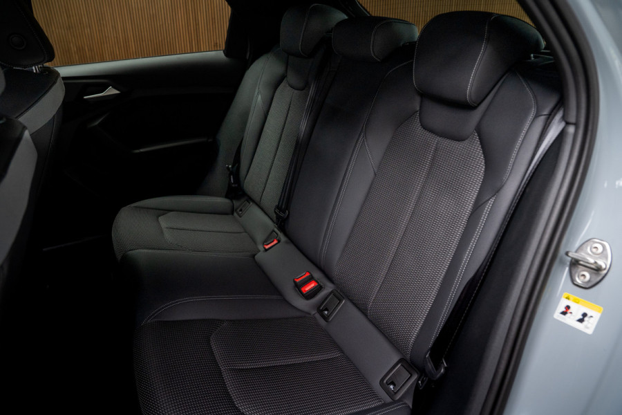Audi A1 Sportback 40 TFSI S- Line Leder Camera Navi Virtual Climate Sonos PDC LM velgen Stoelverwarming Carplay BTW auto