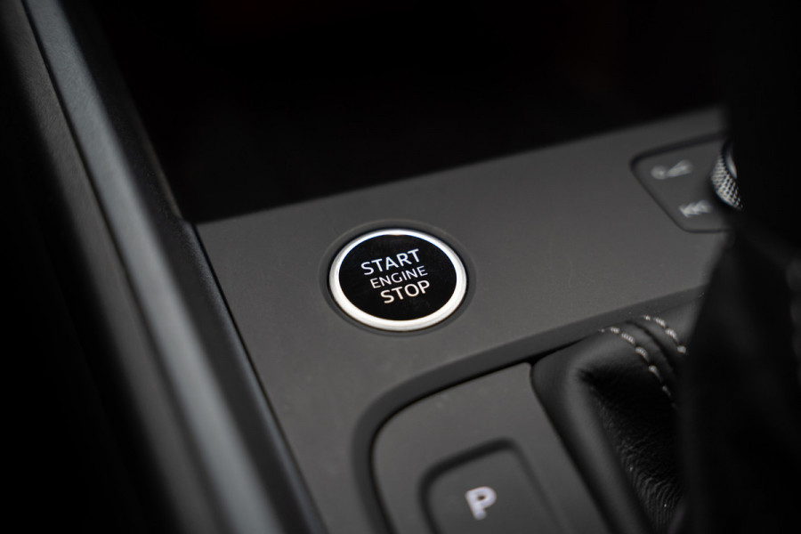 Audi A1 Sportback 40 TFSI S- Line Leder Camera Navi Virtual Climate Sonos PDC LM velgen Stoelverwarming Carplay BTW auto