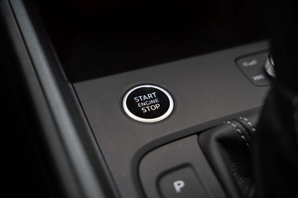 Audi A1 Sportback 40 TFSI S- Line Leder Camera Navi Virtual Climate Sonos PDC LM velgen Stoelverwarming Carplay BTW auto