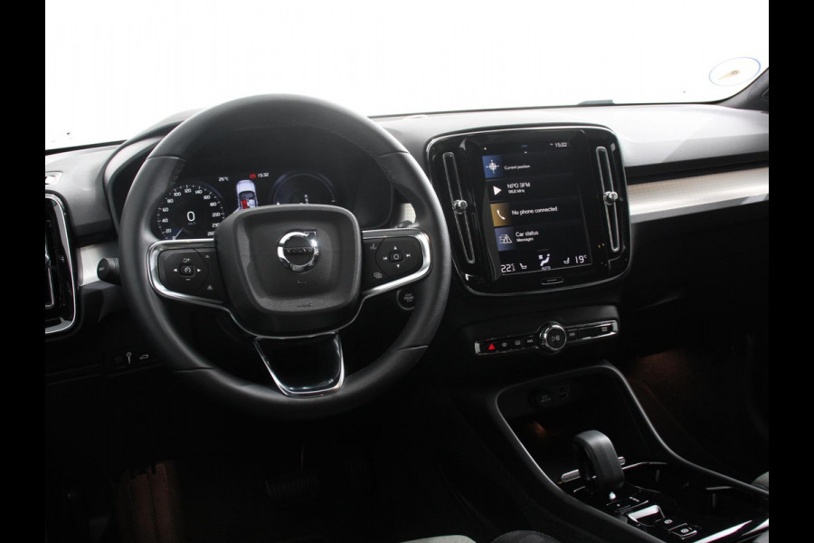 Volvo XC40 1.5 T5 Plug-in hybrid Plus Dark Camera Electrisch bedienbare kofferbak Adaptive Cruise Control Keyless Stoelverwarming Led dab Extra getint glas