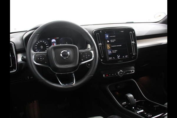 Volvo XC40 1.5 T5 Plug-in hybrid Plus Dark Camera Electrisch bedienbare kofferbak Adaptive Cruise Control Keyless Stoelverwarming Led dab Extra getint glas