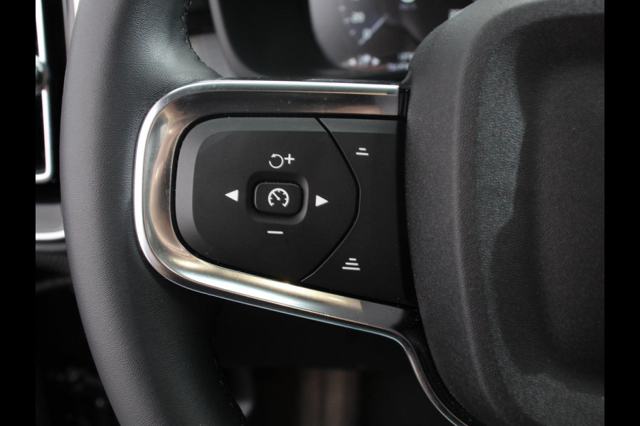 Volvo XC40 1.5 T5 Plug-in hybrid Plus Dark Camera Electrisch bedienbare kofferbak Adaptive Cruise Control Keyless Stoelverwarming Led dab Extra getint glas