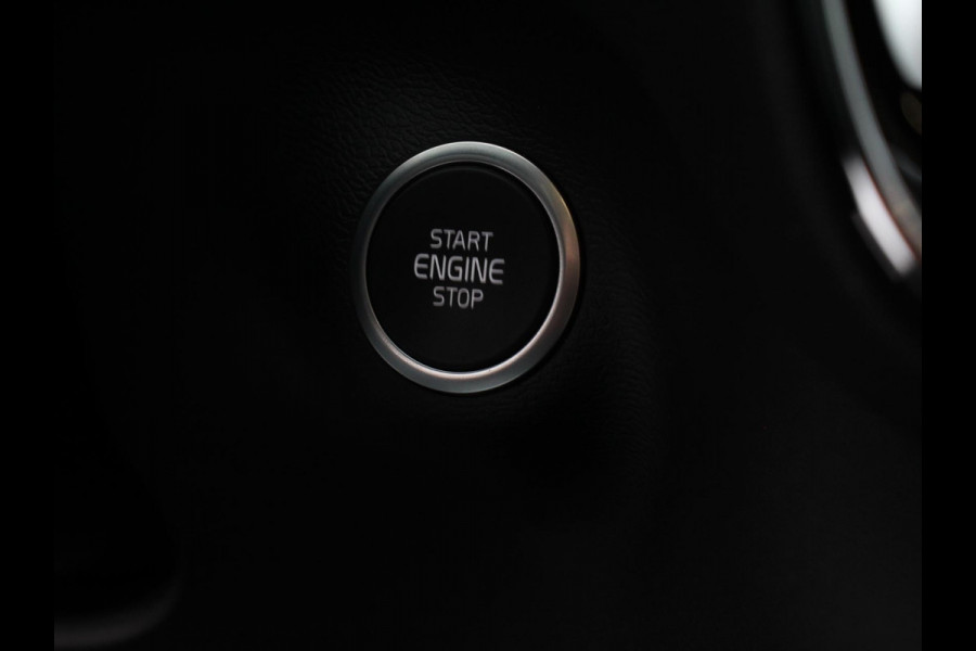 Volvo XC40 1.5 T5 Plug-in hybrid Plus Dark Camera Electrisch bedienbare kofferbak Adaptive Cruise Control Keyless Stoelverwarming Led dab Extra getint glas