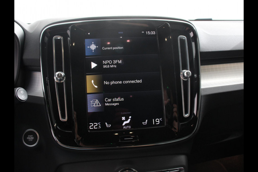 Volvo XC40 1.5 T5 Plug-in hybrid Plus Dark Camera Electrisch bedienbare kofferbak Adaptive Cruise Control Keyless Stoelverwarming Led dab Extra getint glas