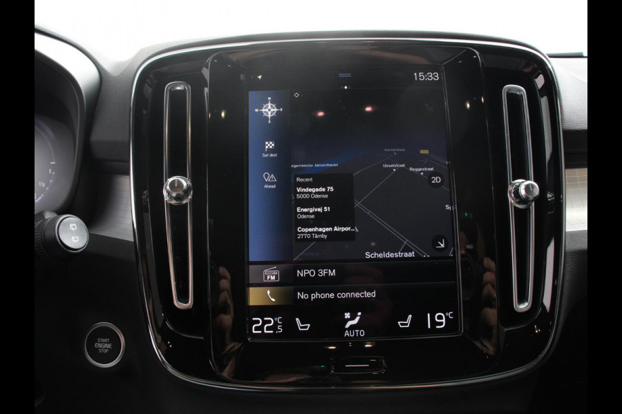 Volvo XC40 1.5 T5 Plug-in hybrid Plus Dark Camera Electrisch bedienbare kofferbak Adaptive Cruise Control Keyless Stoelverwarming Led dab Extra getint glas