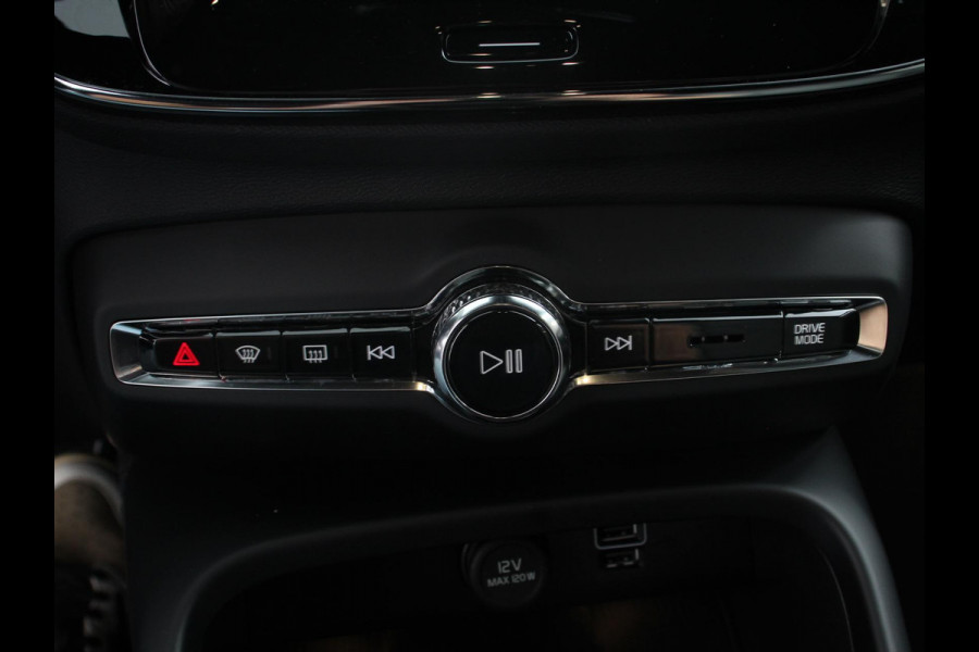 Volvo XC40 1.5 T5 Plug-in hybrid Plus Dark Camera Electrisch bedienbare kofferbak Adaptive Cruise Control Keyless Stoelverwarming Led dab Extra getint glas