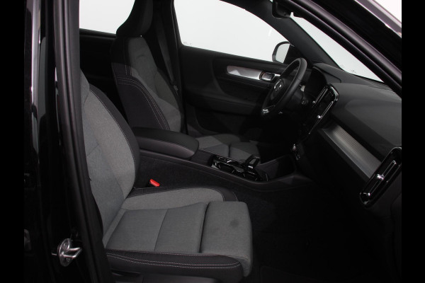 Volvo XC40 1.5 T5 Plug-in hybrid Plus Dark Camera Electrisch bedienbare kofferbak Adaptive Cruise Control Keyless Stoelverwarming Led dab Extra getint glas