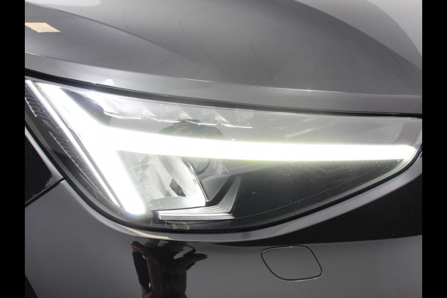 Volvo XC40 1.5 T5 Plug-in hybrid Plus Dark Camera Electrisch bedienbare kofferbak Adaptive Cruise Control Keyless Stoelverwarming Led dab Extra getint glas