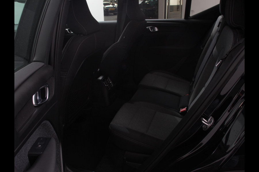 Volvo XC40 1.5 T5 Plug-in hybrid Plus Dark Camera Electrisch bedienbare kofferbak Adaptive Cruise Control Keyless Stoelverwarming Led dab Extra getint glas