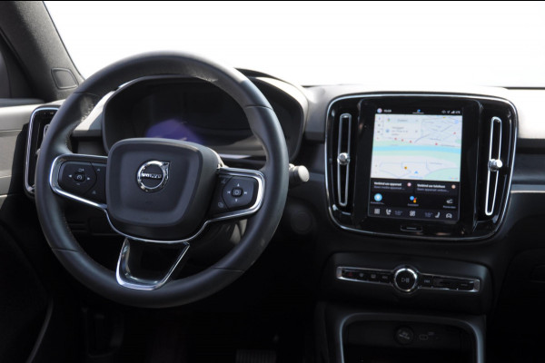 Volvo C40 252PK Automaat Single Ext. Range Plus 82 kWh / Adaptive cruise control  / Pilot assist / BLIS / Stoel en stuur verwarming / Elektrische achterklep / Parkeersensoren met camera / Google infotainment / Panoramadak