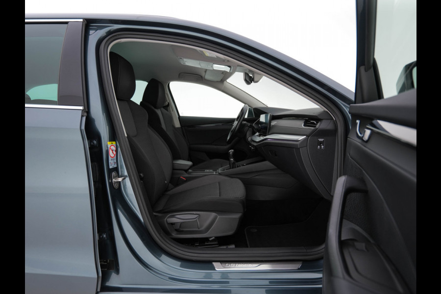 Škoda Octavia Combi 1.0 TSI Business Edition Plus (INCL-BTW) *FULL-LED | NAVI-FULLMAP | HEATED-COMFORTSEATS | DIGI-COCKPIT | CAMERA | KEYLESS | DAB | AMBIENTLIGHT | PRIVACYGLASS | ECC | CARPLAY | PDC | CRUISE | 17''ALU*