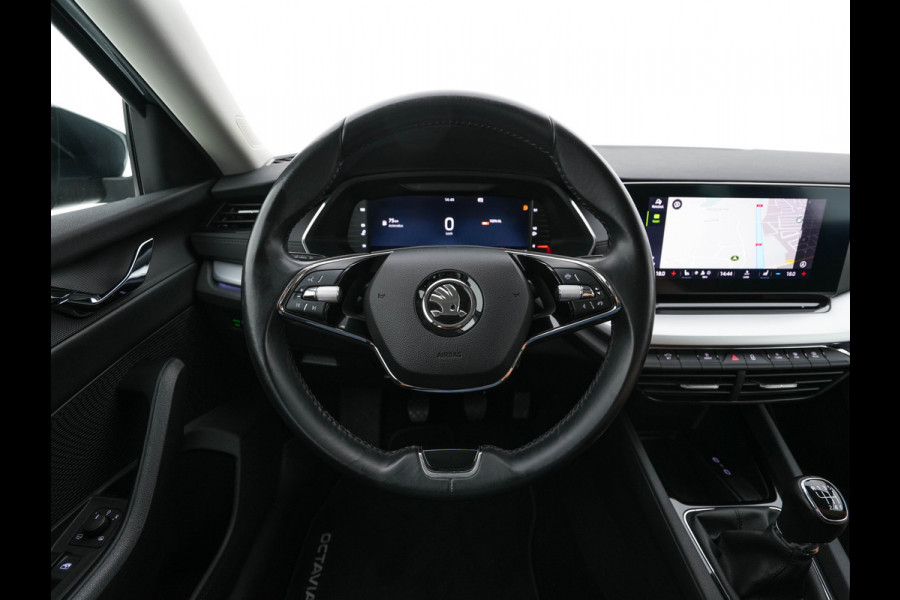 Škoda Octavia Combi 1.0 TSI Business Edition Plus (INCL-BTW) *FULL-LED | NAVI-FULLMAP | HEATED-COMFORTSEATS | DIGI-COCKPIT | CAMERA | KEYLESS | DAB | AMBIENTLIGHT | PRIVACYGLASS | ECC | CARPLAY | PDC | CRUISE | 17''ALU*