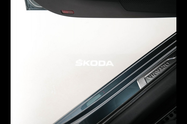 Škoda Octavia Combi 1.0 TSI Business Edition Plus (INCL-BTW) *FULL-LED | NAVI-FULLMAP | HEATED-COMFORTSEATS | DIGI-COCKPIT | CAMERA | KEYLESS | DAB | AMBIENTLIGHT | PRIVACYGLASS | ECC | CARPLAY | PDC | CRUISE | 17''ALU*