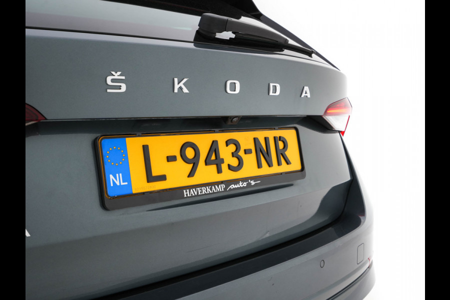 Škoda Octavia Combi 1.0 TSI Business Edition Plus (INCL-BTW) *FULL-LED | NAVI-FULLMAP | HEATED-COMFORTSEATS | DIGI-COCKPIT | CAMERA | KEYLESS | DAB | AMBIENTLIGHT | PRIVACYGLASS | ECC | CARPLAY | PDC | CRUISE | 17''ALU*