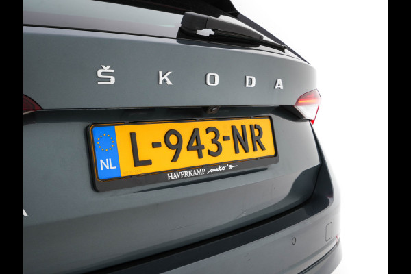 Škoda Octavia Combi 1.0 TSI Business Edition Plus (INCL-BTW) *FULL-LED | NAVI-FULLMAP | HEATED-COMFORTSEATS | DIGI-COCKPIT | CAMERA | KEYLESS | DAB | AMBIENTLIGHT | PRIVACYGLASS | ECC | CARPLAY | PDC | CRUISE | 17''ALU*