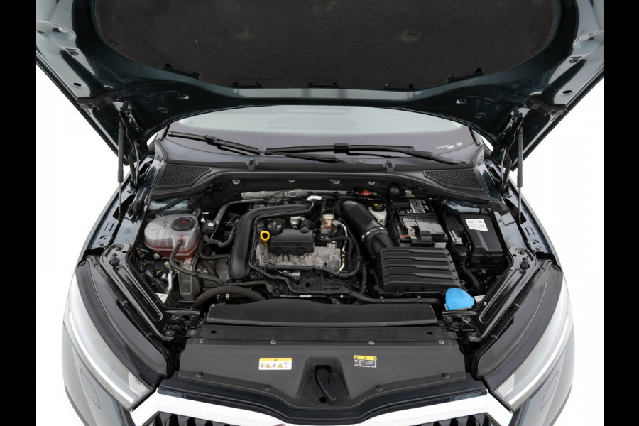 Škoda Octavia Combi 1.0 TSI Business Edition Plus (INCL-BTW) *FULL-LED | NAVI-FULLMAP | HEATED-COMFORTSEATS | DIGI-COCKPIT | CAMERA | KEYLESS | DAB | AMBIENTLIGHT | PRIVACYGLASS | ECC | CARPLAY | PDC | CRUISE | 17''ALU*
