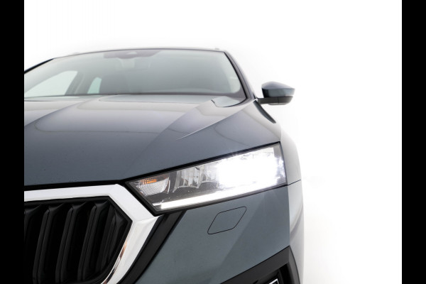 Škoda Octavia Combi 1.0 TSI Business Edition Plus (INCL-BTW) *FULL-LED | NAVI-FULLMAP | HEATED-COMFORTSEATS | DIGI-COCKPIT | CAMERA | KEYLESS | DAB | AMBIENTLIGHT | PRIVACYGLASS | ECC | CARPLAY | PDC | CRUISE | 17''ALU*