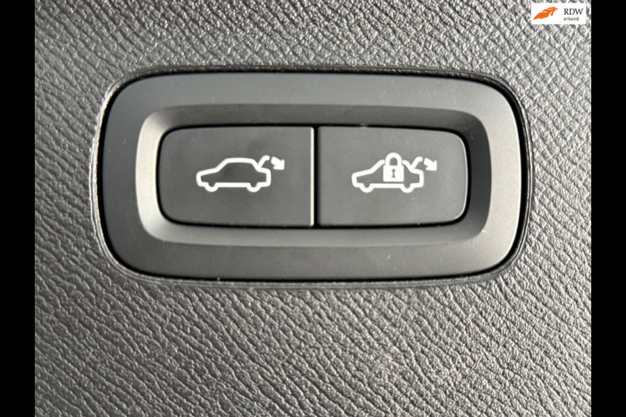 Volvo XC90 2.0 T8 Recharge AWD Ultimate Bright|Full Option|7-pers|Luchtvering|Bowers&Wilkins|Trekhaak|Winterpakket|22Inch|HUD|Pano