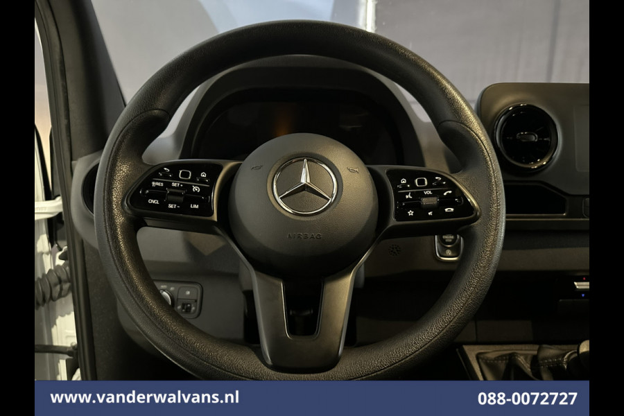 Mercedes-Benz Sprinter 315 CDI 150pk L2H2 Euro6 Airco | Camera | Apple Carplay | Cruisecontrol | Chauffeursstoel | Leder Android Auto, Parkeersensoren, Bijrijdersbank