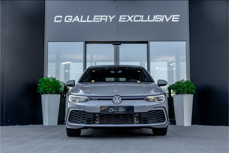 Volkswagen Golf 1.4 eHybrid Style - Panorama | Elek. Trekhaak | Camera | ACC