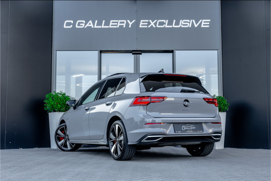 Volkswagen Golf 1.4 eHybrid Style - Panorama | Elek. Trekhaak | Camera | ACC
