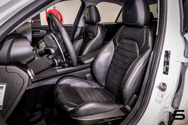 Alfa Romeo Giulia 2.0 T AWD Veloce|Pano|Trekhaak|H&K|FullOpt