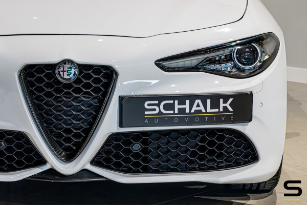 Alfa Romeo Giulia 2.0 T AWD Veloce|Pano|Trekhaak|H&K|FullOpt