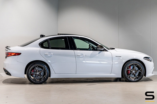 Alfa Romeo Giulia 2.0 T AWD Veloce|Pano|Trekhaak|H&K|FullOpt