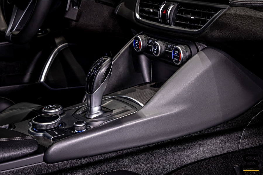 Alfa Romeo Giulia 2.0 T AWD Veloce|Pano|Trekhaak|H&K|FullOpt