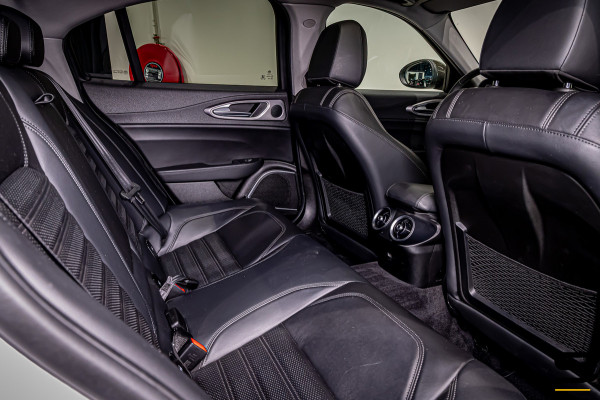 Alfa Romeo Giulia 2.0 T AWD Veloce|Pano|Trekhaak|H&K|FullOpt