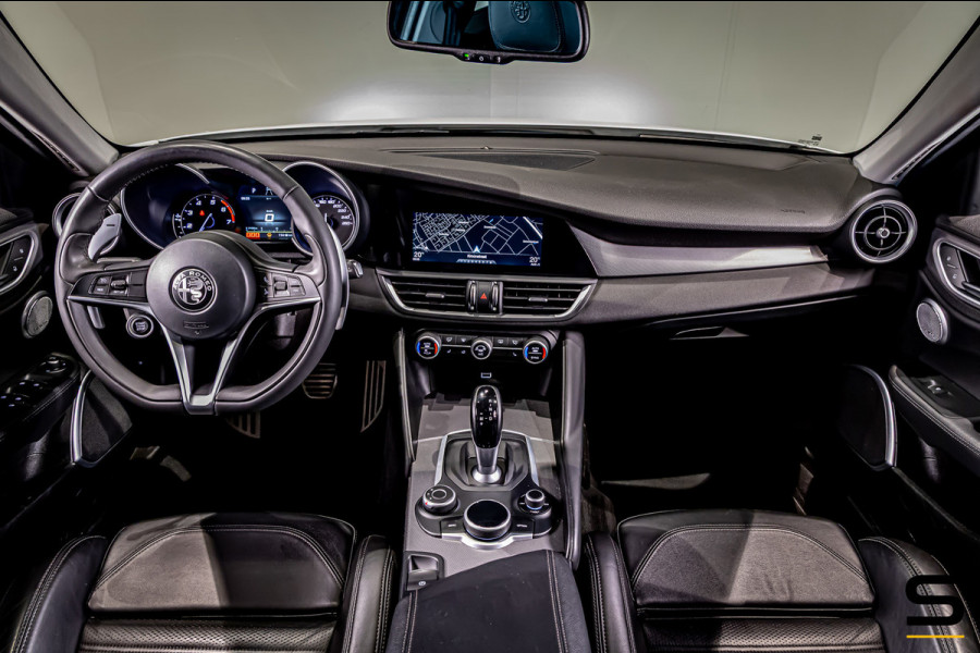 Alfa Romeo Giulia 2.0 T AWD Veloce|Pano|Trekhaak|H&K|FullOpt
