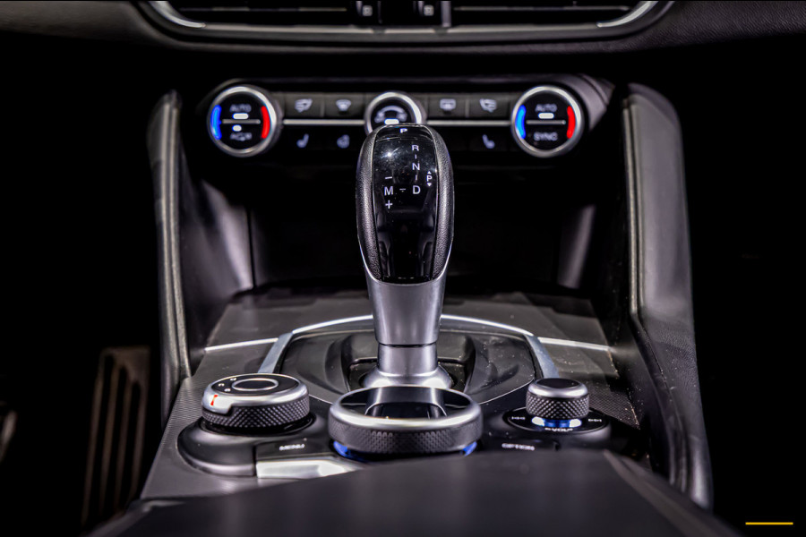 Alfa Romeo Giulia 2.0 T AWD Veloce|Pano|Trekhaak|H&K|FullOpt