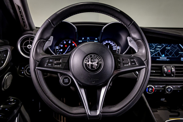 Alfa Romeo Giulia 2.0 T AWD Veloce|Pano|Trekhaak|H&K|FullOpt