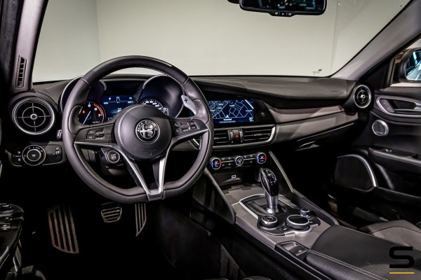 Alfa Romeo Giulia 2.0 T AWD Veloce|Pano|Trekhaak|H&K|FullOpt