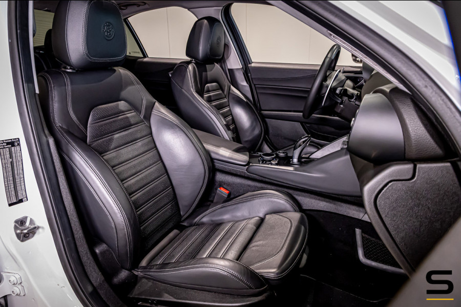 Alfa Romeo Giulia 2.0 T AWD Veloce|Pano|Trekhaak|H&K|FullOpt