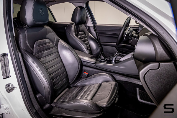 Alfa Romeo Giulia 2.0 T AWD Veloce|Pano|Trekhaak|H&K|FullOpt