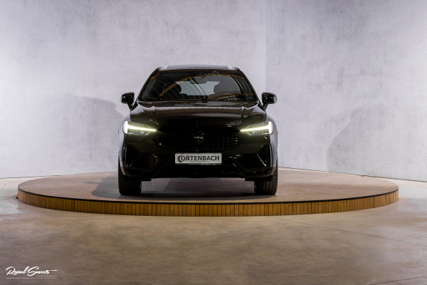 Volvo XC60 2.0 T6 Plug-in hybrid AWD Ultra Black Edition Long Range | Zwenkbare trekhaak | Panorama dak | Stoelverkoeling+Massage | Blis | Memory |