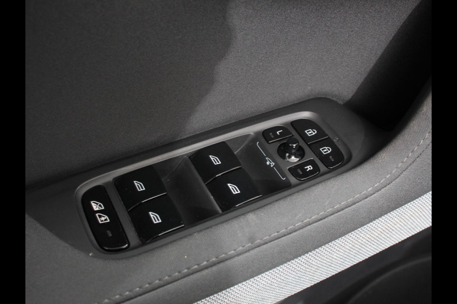Polestar 2 Standard Range Single Motor 63kWh SOH 94 % Climate control Cruise control Parkeersensoren Camera Voorstoelen verwarmd Apple Carplay/ Android Auto