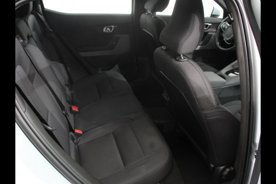 Polestar 2 Standard Range Single Motor 63kWh SOH 94 % Climate control Cruise control Parkeersensoren Camera Voorstoelen verwarmd Apple Carplay/ Android Auto