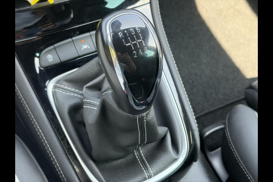 Opel Astra Sports Tourer 1.2 Ultimate 146pk,Camera,Keyless,Carplay,6 Bak,Afn Trekhaak,Stoelverw,Lm velgen,Alcantara-Leder,Dealer Onderhouden,Clima,Cruise,Dodehoek,Rijstrooksensor,N.A.P,PDc V+A,Apk tot 07-2028