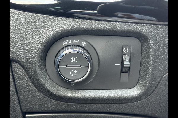 Opel Astra Sports Tourer 1.2 Ultimate 146pk,Camera,Keyless,Carplay,6 Bak,Afn Trekhaak,Stoelverw,Lm velgen,Alcantara-Leder,Dealer Onderhouden,Clima,Cruise,Dodehoek,Rijstrooksensor,N.A.P,PDc V+A,Apk tot 07-2028